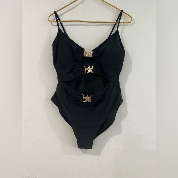 Women's V-Neck Gold
Starfish Underwire One-Piece Swimsuit pool cruise sea NWOT - Picture 3 of 9